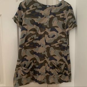 Women’s Tunic Camo Printed Top with Front Pockets